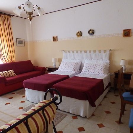 Ploaghe Sa Chessa B&B מראה חיצוני תמונה