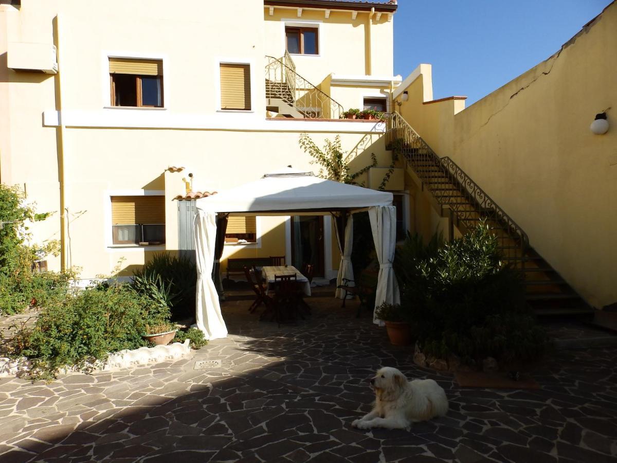 Ploaghe Sa Chessa B&B מראה חיצוני תמונה