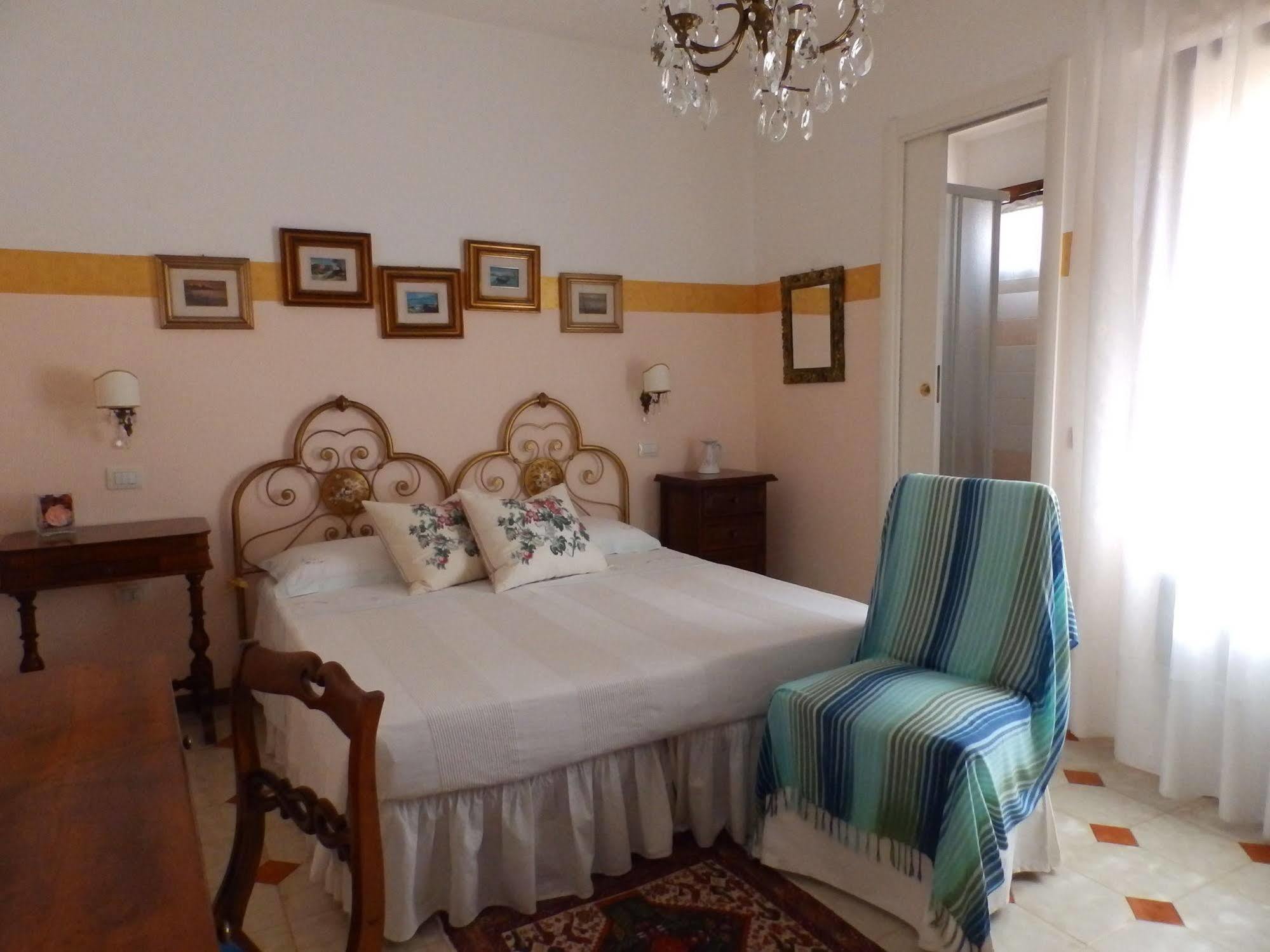 Ploaghe Sa Chessa B&B מראה חיצוני תמונה