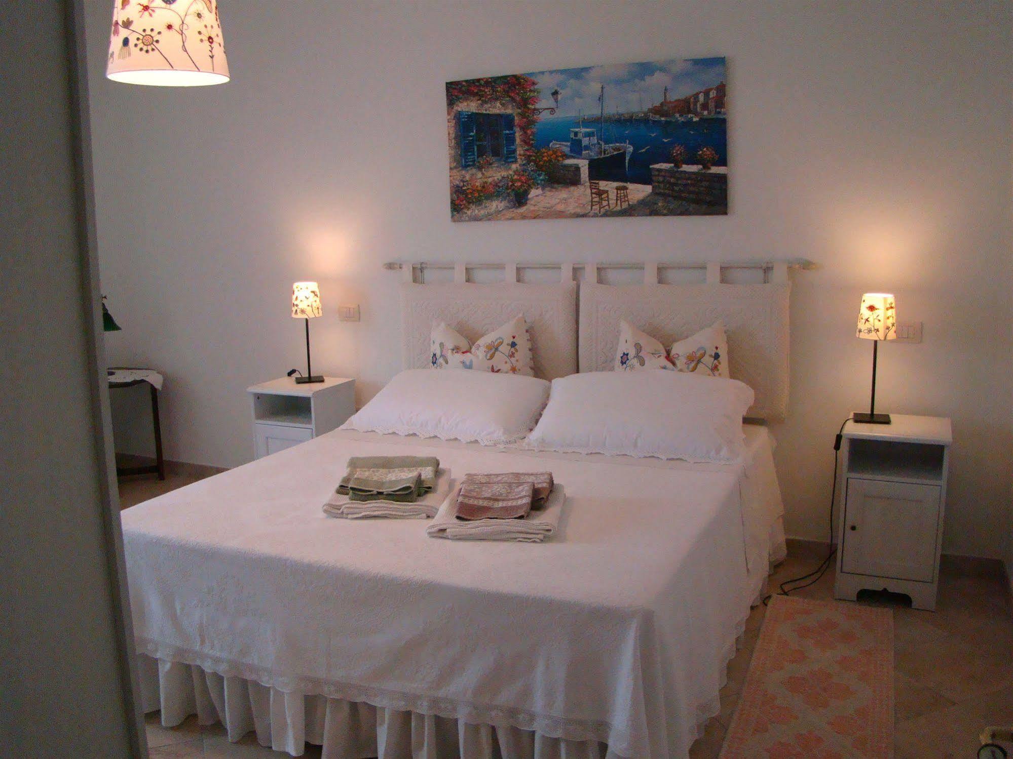 Ploaghe Sa Chessa B&B מראה חיצוני תמונה